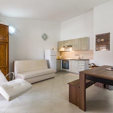 Apartments Gloria Ližnjan 外观 照片