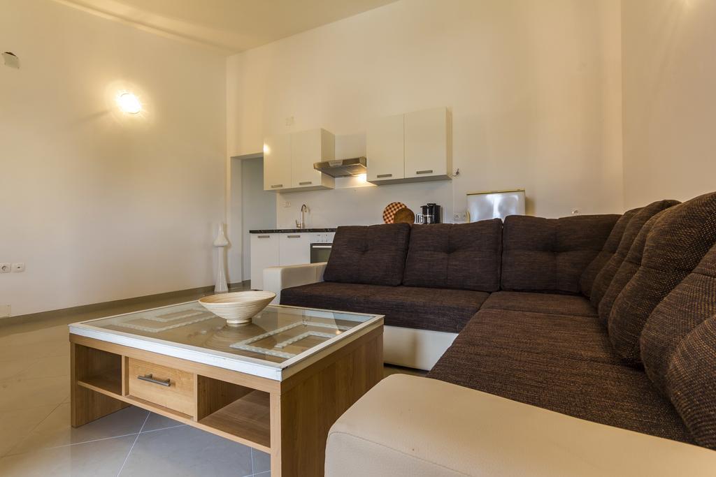 Apartments Gloria Ližnjan 外观 照片